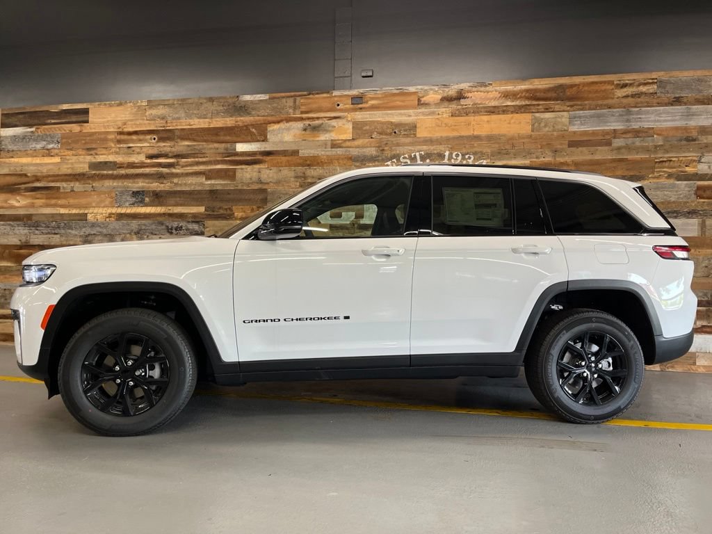 New 2026 Jeep Grand Cherokee Altitude AWD/4WD image 48