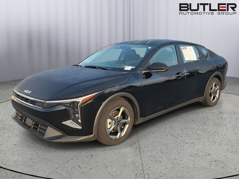 Used 2025 Kia K4 FWD image 2