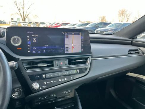 Used 2022 Lexus ES 350 w/ Premium Package image 18