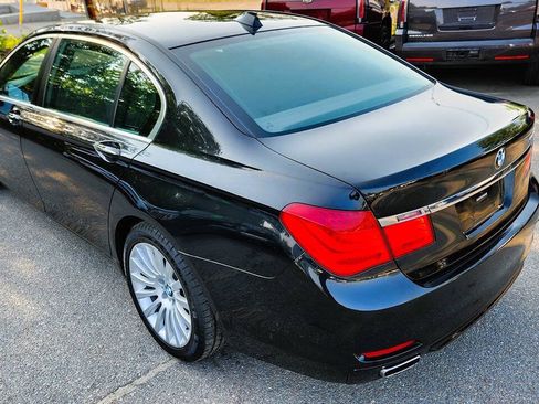 Used 2011 BMW 750Li xDrive AWD/4WD image 12