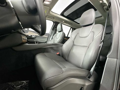 Used 2025 Volvo XC90 B5 Plus w/ Protection Package Premier image 19