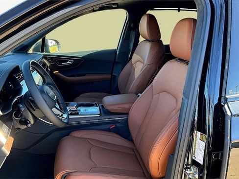 New 2025 Audi Q7 3.0T Prestige image 9
