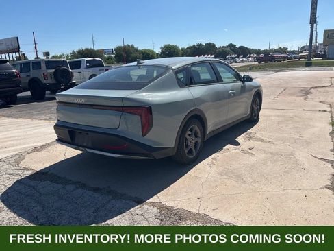 Used 2025 Kia K4 FWD image 3