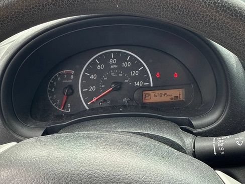 Used 2018 Nissan Versa S Plus FWD image 2