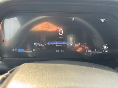 Used 2023 Jeep Grand Cherokee L Laredo image 38