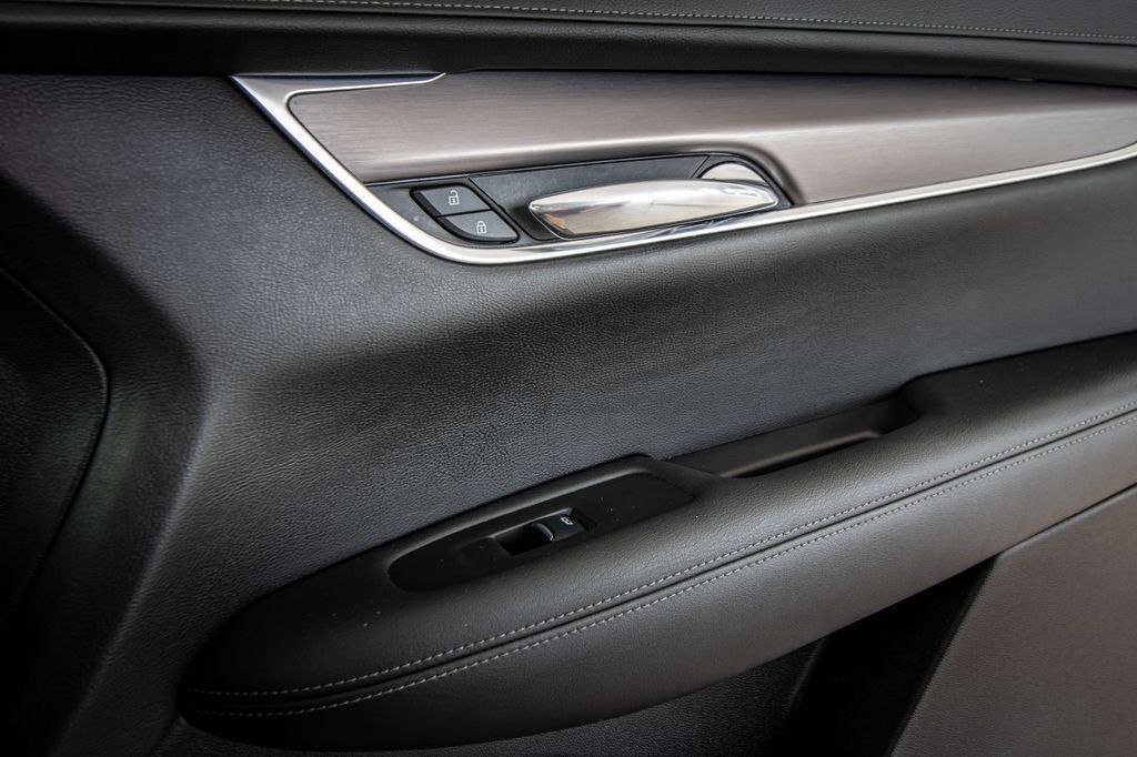 Used 2023 Cadillac XT6 Luxury FWD image 20