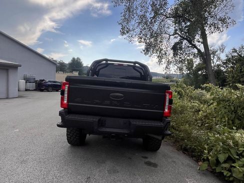 Used 2024 Ford F250 XLT w/ Black Appearance Package AWD/4WD image 3