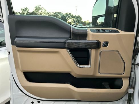 Used 2021 Ford F250 Lariat w/ Lariat Value Package image 9