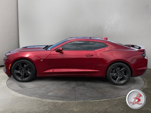Used 2021 Chevrolet Camaro SS RWD image 4