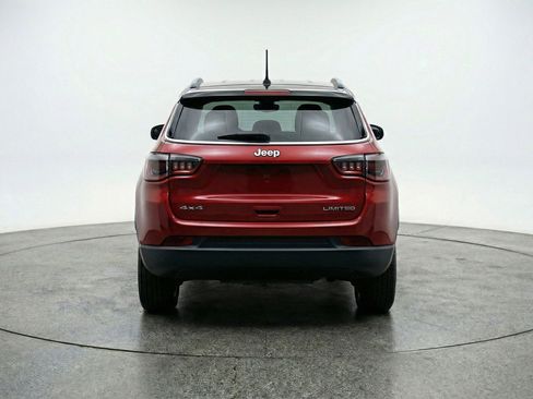 Used 2025 Jeep Compass Limited image 6