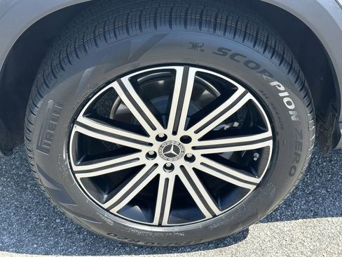 Certified 2024 Mercedes-Benz GLE 350 4MATIC w/ Driver Assistance Package image 20