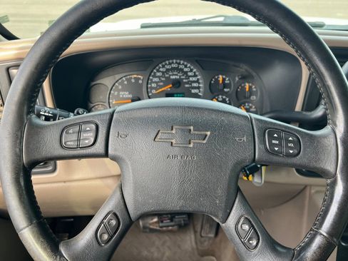 Used 2003 Chevrolet Silverado 2500 LT AWD/4WD image 17