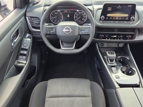 New 2026 Nissan Rogue SV FWD image 5