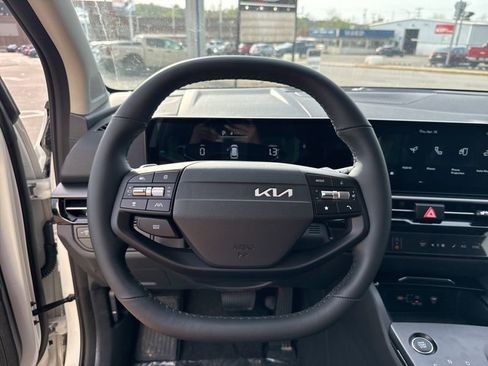 New 2026 Kia Sportage LX FWD image 25