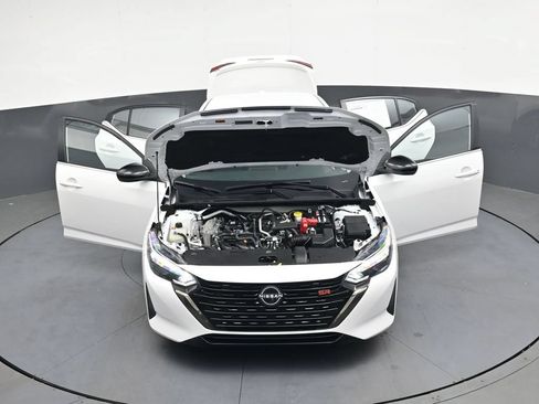 Used 2025 Nissan Sentra SR FWD image 51