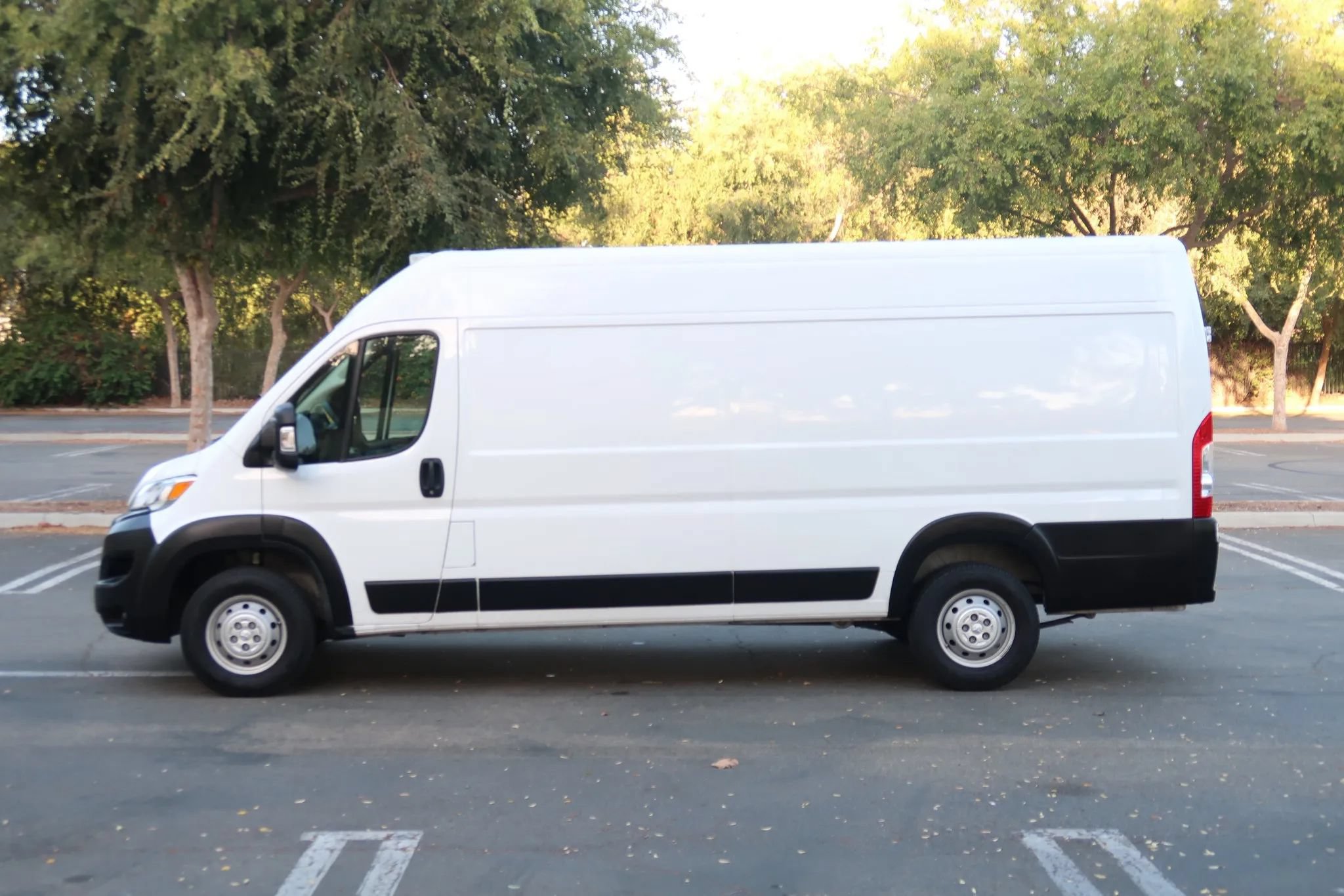 Used 2023 RAM ProMaster 3500 FWD image 5