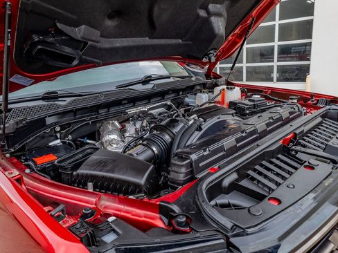 Used 2025 GMC Sierra 2500 AT4X image 40