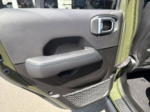 Used 2023 Jeep Wrangler Unlimited Rubicon 4xe w/ Cold Weather Group AWD/4WD image 13