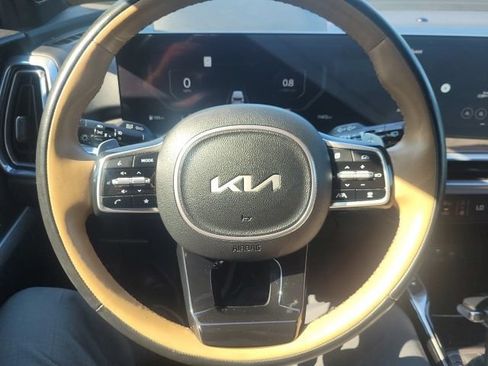 Certified 2025 Kia Sorento SX Prestige w/ Olive Brown Leather Package AWD/4WD image 39