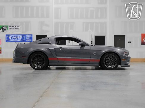 Used 2014 Ford Mustang Shelby GT500 w/ Equipment Group 821A image 28