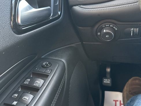 Used 2021 Dodge Durango SXT image 24