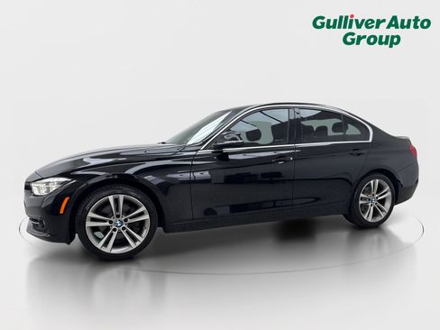Used 2018 BMW 330i Sedan RWD image 2