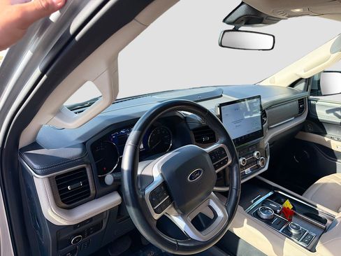 Used 2024 Ford Expedition Limited image 28