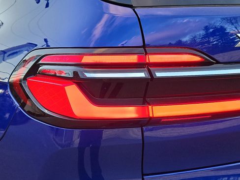 Used 2024 BMW X7 M60i w/ Executive Package image 10