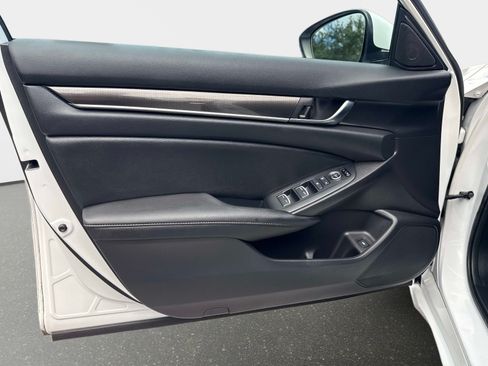 Used 2020 Honda Accord Sport image 15