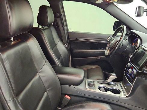 Used 2020 Jeep Grand Cherokee Limited AWD/4WD image 23