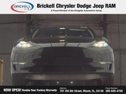 Used 2025 Tesla Model Y Performance AWD/4WD image 36