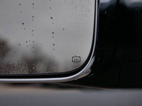 Used 2017 RAM 1500 Laramie w/ Convenience Group image 23