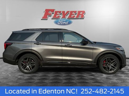 Certified 2025 Ford Explorer ST AWD/4WD image 7