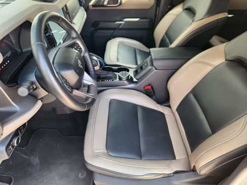Used 2024 Ford Bronco Wildtrak AWD/4WD image 14