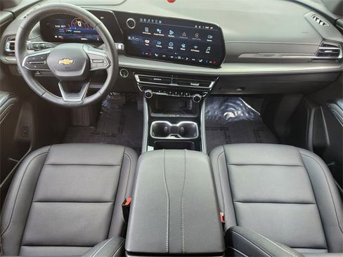 Certified 2025 Chevrolet Traverse LT image 19