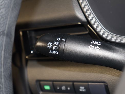 Used 2024 Nissan Sentra SV image 23