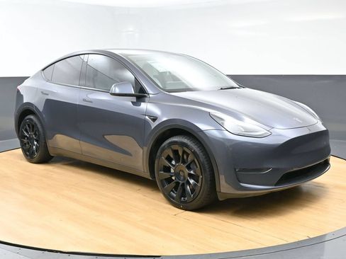 Used 2023 Tesla Model Y Long Range AWD/4WD image 51