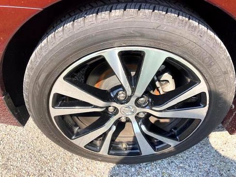 Used 2017 Nissan Maxima Platinum image 13