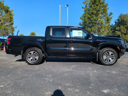 New 2026 Nissan Frontier SV image 3