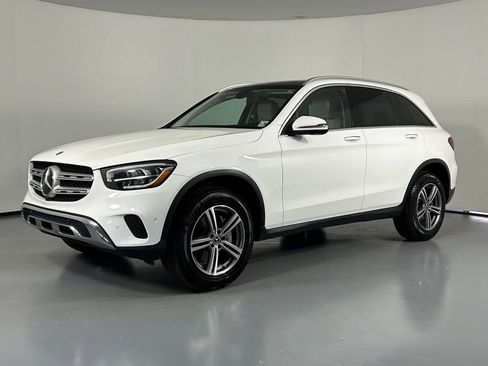 Used 2021 Mercedes-Benz GLC 300 4MATIC image 3