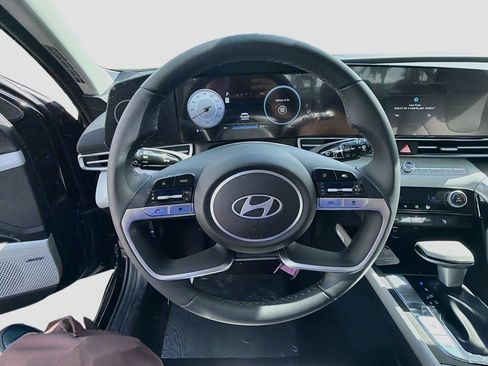 New 2026 Hyundai Elantra Limited FWD image 8