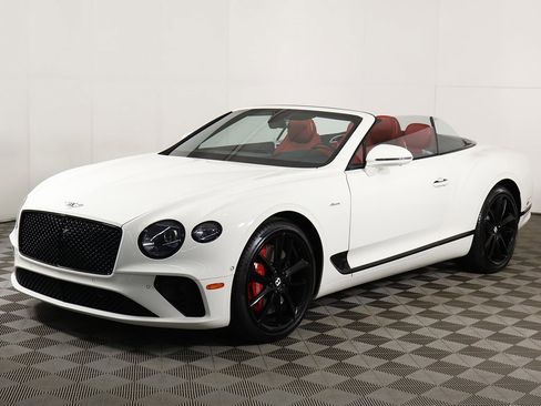 Used 2023 Bentley Continental GT Azure image 19