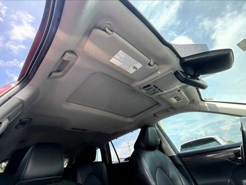 Used 2022 Toyota Highlander Limited image 13