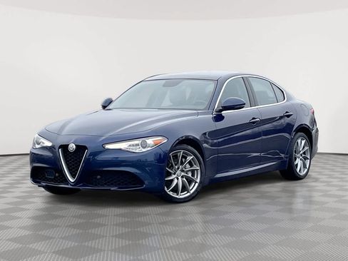 Used 2019 Alfa Romeo Giulia AWD image 1