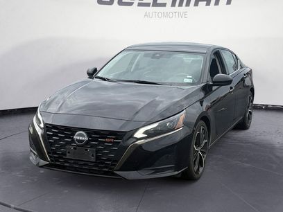 Used 2024 Nissan Altima 2.5 SR