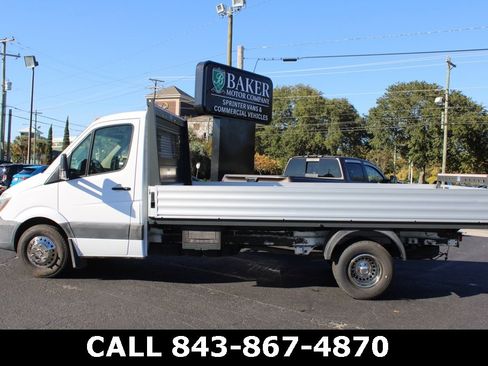 Used 2015 Freightliner Sprinter 3500 image 21