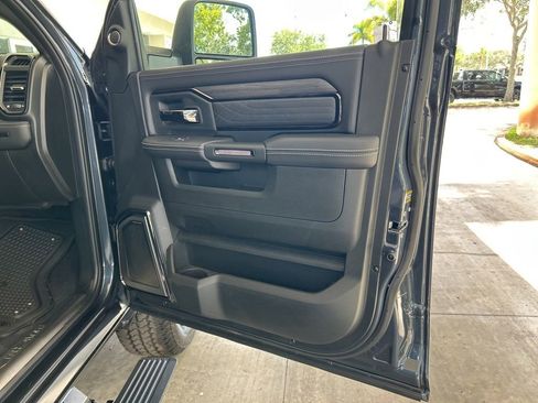 New 2026 RAM 2500 Limited image 32