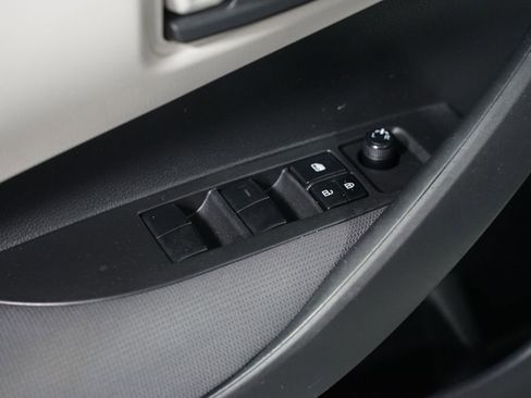 Certified 2022 Toyota Corolla LE image 27