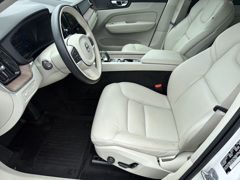 Used 2022 Volvo XC60 T8 Inscription Expression w/ Advanced Package AWD/4WD image 10