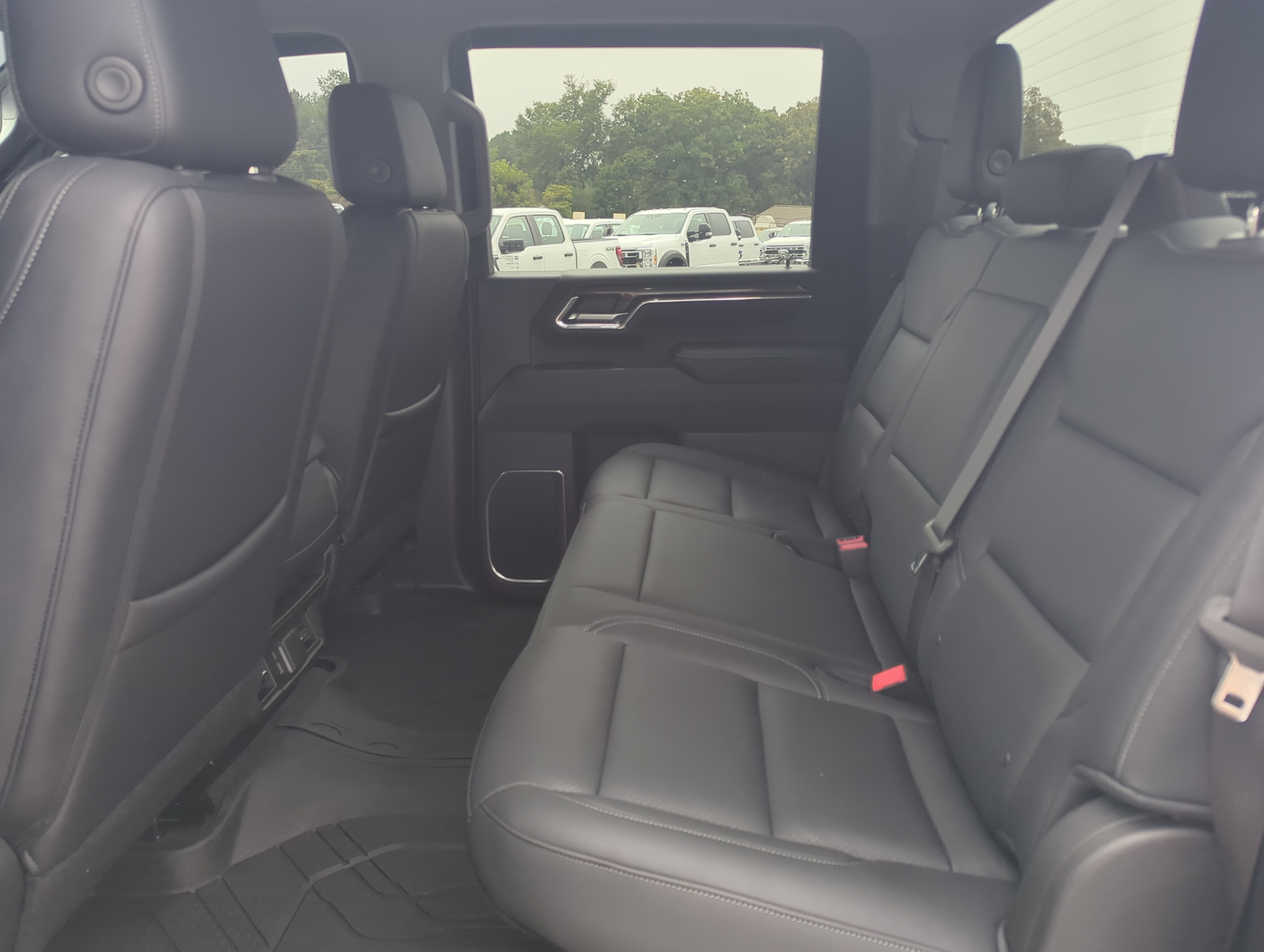 Used 2024 Chevrolet Silverado 2500 LT w/ All Star Edition AWD/4WD image 12